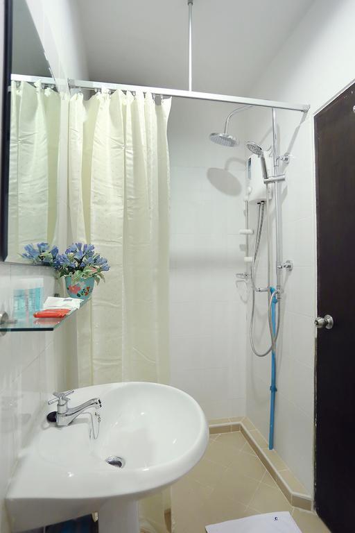 Baan Namtarn Guest House 방콕 객실 사진