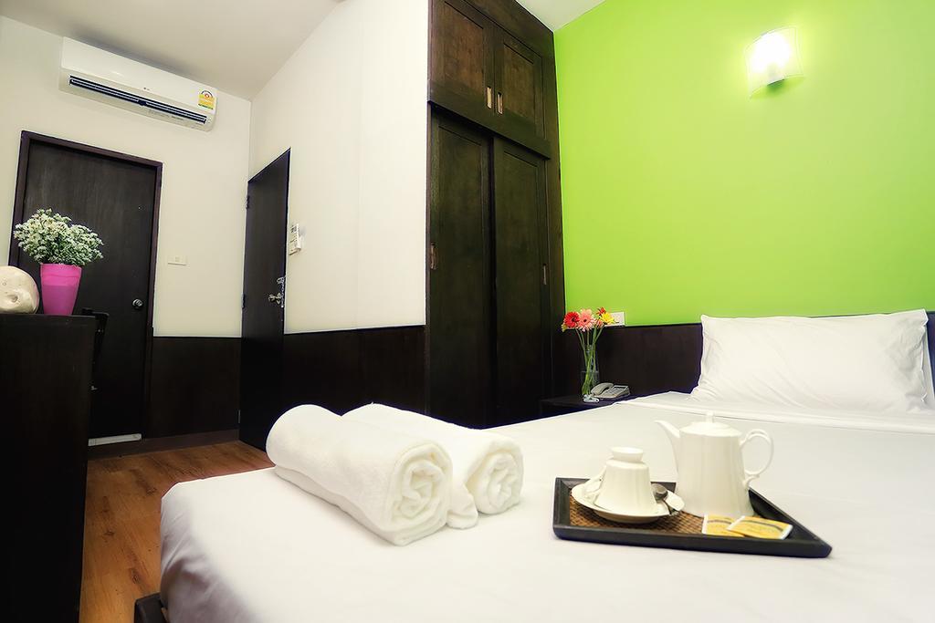 Baan Namtarn Guest House 방콕 객실 사진